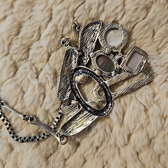 #0151 Beautiful silver tone bib necklace - Picture 4 of 4